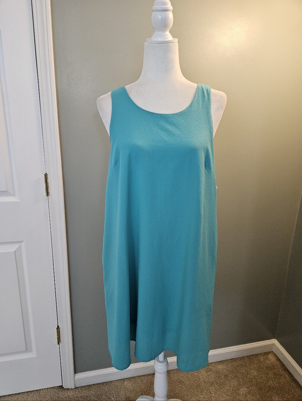Entro Women's Size Medium M Teal Sleeveless Shift Dress with Pockets